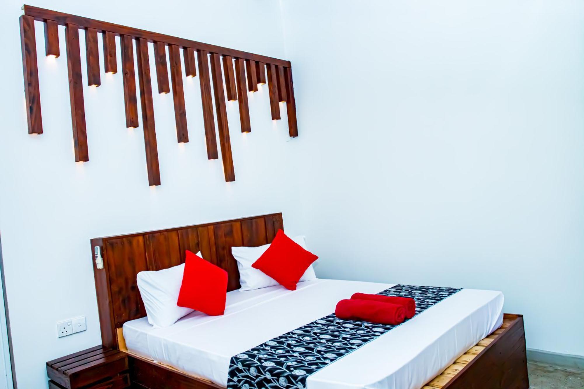 Mandavilla Airport Transit Hotel Katunayaka Bagian luar foto