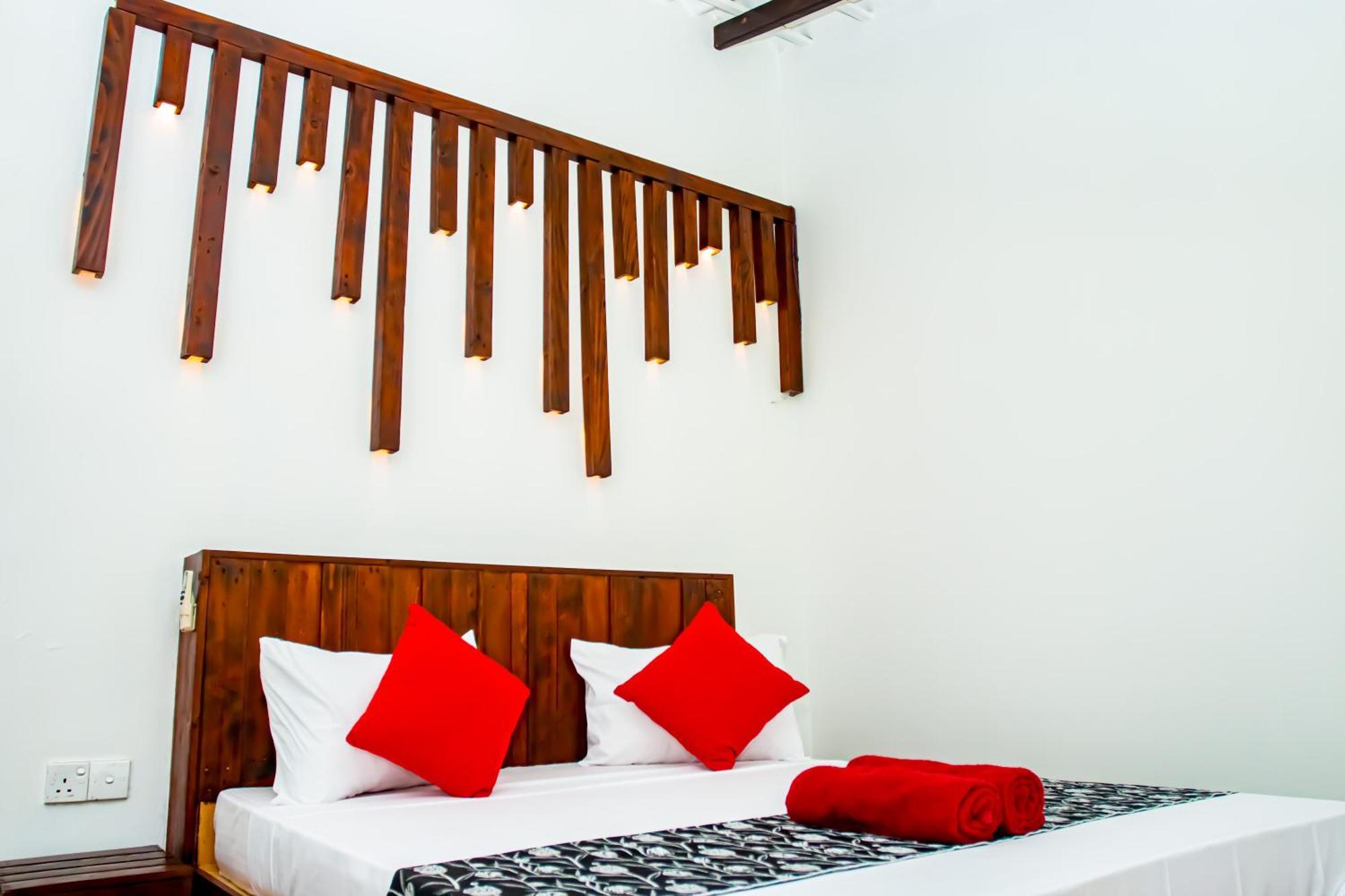 Mandavilla Airport Transit Hotel Katunayaka Bagian luar foto