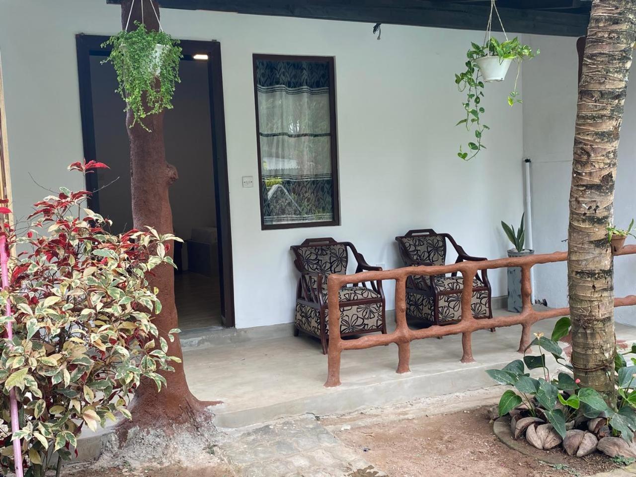 Mandavilla Airport Transit Hotel Katunayaka Bagian luar foto