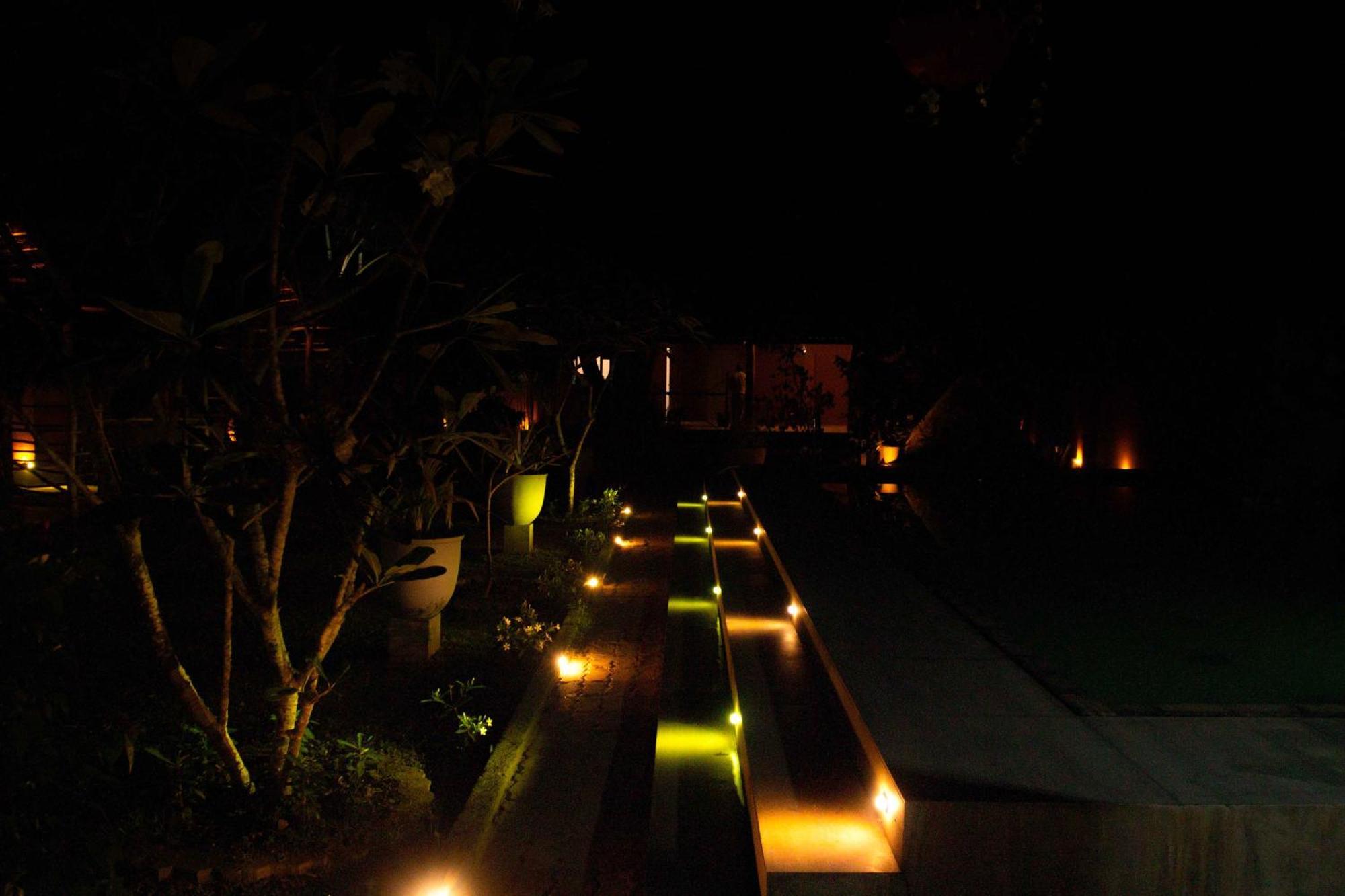 Mandavilla Airport Transit Hotel Katunayaka Bagian luar foto
